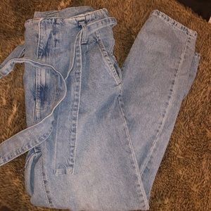 Women’s bershka denim jeans with denim belt